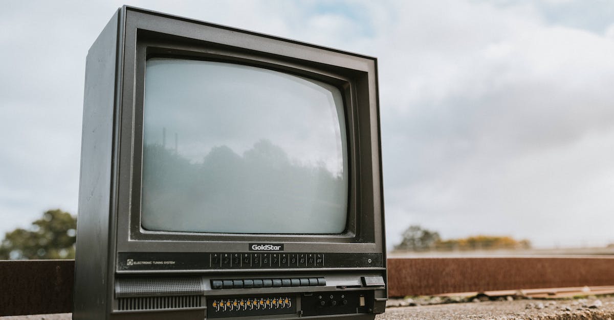 Dlaczego brakuje Polsatu i TVN w telewizji naziemnej? Wyjaśniamy tajemnicę