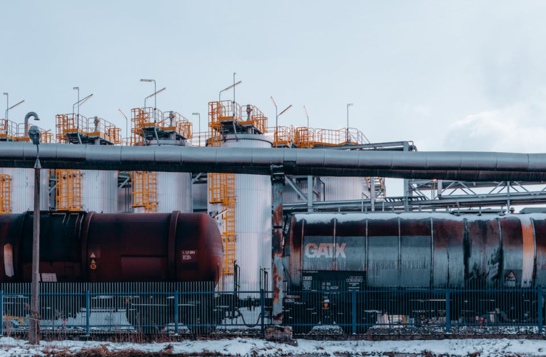 Rozwój przemysłu rafineryjnego – kluczowe wyzwania i perspektywy
